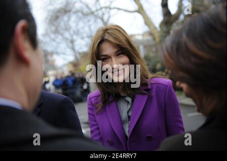 Carla Bruni-Sarkozy nimmt am 27. März 2008 an der Statue von Charles De Gaulle in London Teil. Foto von Christophe Guibbaud/ABACAPRESS.COM Stockfoto