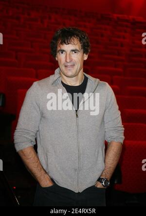 Schauspieler Albert Dupontel posiert für Bilder während des 19. Valenciennes Filmfestivals in Valenciennes, Frankreich am 29. März 2008. Foto von Denis Guignebourg/ABACAPRESS.COM Stockfoto