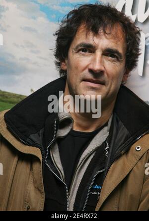 Schauspieler Albert Dupontel posiert für Bilder während des 19. Valenciennes Filmfestivals in Valenciennes, Frankreich am 29. März 2008. Foto von Denis Guignebourg/ABACAPRESS.COM Stockfoto