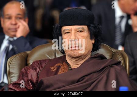 Der libysche Staatschef Muammar Gaddafi wurde am 29. März 2008 bei der Eröffnungssitzung des 20. Gipfels der Führer der Arabischen Liga in Damaskus, Syrien, gesehen. Foto von Ammar Abd Rabbo/ABACAPRESS.COM Stockfoto