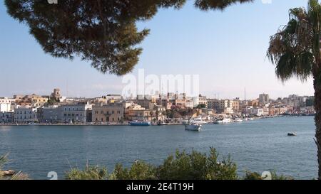 Panoramablick auf Brindisi Waterfront, Italien Stockfoto