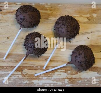 Eis in der Schokoladenglasur in Form von chupa chupa chupa. Stockfoto