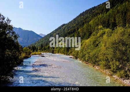 Rissbach, Bergbach, Bergfluss, Naturpark Karwendel, Karwendelgebirge, Alpinpark, Bergwald, Hinterriss, Tirol, Österreich Stockfoto