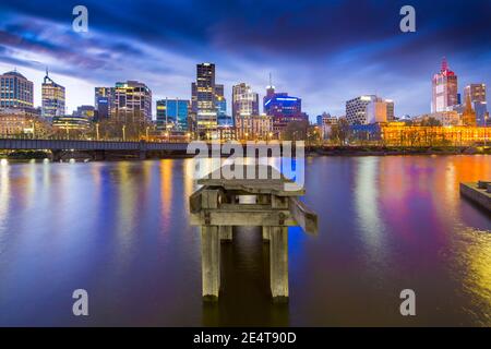 Stadt über dem Yarra River Stockfoto
