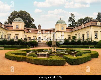 Schloss Buchlovice, Tschechische republik, 29. August 2020. Antikes Erbe außen im barocken Stil gebaut. Berühmtes Touristenziel in Südmähren Stockfoto