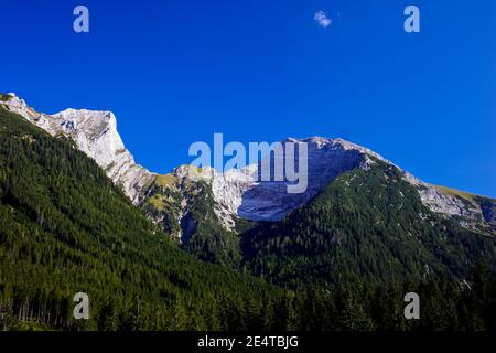 Naturpark Karwendel, Karwendelgebirge, Alpenpark, Rißtal, Risstal, Berge, Bergwald, Vomp, Hinterriss, Tirol, Österreich Stockfoto