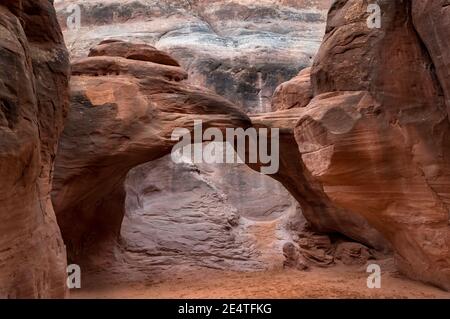 SANDDÜNEN BOGEN TEUFEL GARTEN ARCHES NATIONAL PARK MOAB UTAH Stockfoto