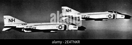 McDonnell F-4B Phantom IIS von VF-114 im Flug, ca. 1962. Stockfoto