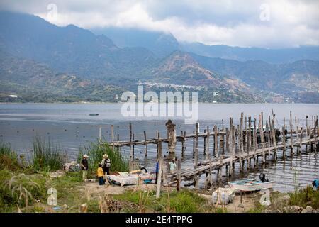 Wunderschöne Landschaft am Atitlán-See, Guatemala, Mittelamerika. Stockfoto