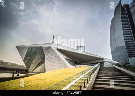 Guangzhou Opera House ist ein chinesisches Opernhaus in Guangzhou, in der neuen Stadt Pearl River, das Guangzhou Opera House hat sich zu einem der drei Chinas Stockfoto