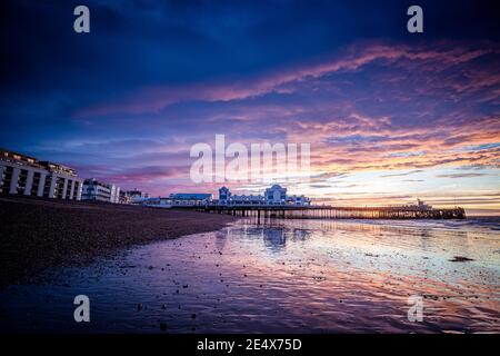 Sonnenaufgang am South Parade Pier in Southsea, Portsmouth Stockfoto