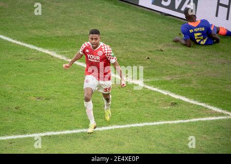 Leandro Barreiro MARTINS (MZ) feiert sein Ziel 3:2; rechts ist Dayot UPAMECANO (L); goaljubel; Fußball 1. Bundesliga, 18. Spieltag, FSV FSV FSV Mainz 05 (MZ) - RB Leipzig (L) 3:2, am 23. Januar 2021 in Mainz/Deutschland. Die DFL-Vorschriften verbieten die Verwendung von Fotos als Bildsequenzen und/oder quasi-Video weltweit Stockfoto