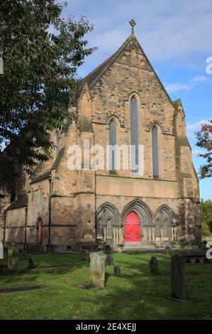 Der Eingang zur alten Pfarrkirche Govan, die mittelalterliche Steine enthält. Govan, Glasgow, Schottland, Großbritannien Stockfoto