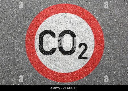 CO2-Emissionen Kohlendioxid saubere Luftverschmutzung Reduktion Straße konzept der gebärdenzone Stockfoto
