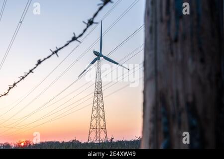 Wesseling, 30. März 2019: Moderne Windkraftanlage erzeugt alternative Energie durch Windenergie. Die mittlerweile insolventen Südwind Energy AG. Stockfoto