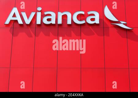 Bogota, Kolumbien – 31. Januar 2019: Avianca Logo am Flughafen Bogota (MOOR) in Kolumbien. Stockfoto