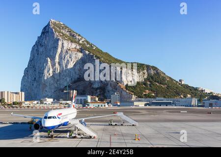Gibraltar – 30. Juli 2018: British Airways Airbus A320 am Flughafen Gibraltar (gib). Stockfoto