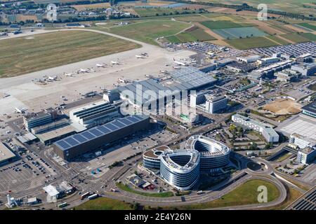 Stuttgart, 2. September 2016: Luftaufnahme des Stuttgarter Flughafens (STR) in Deutschland. Stockfoto