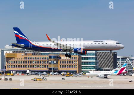 Stuttgart, 21. Mai 2018: Aeroflot Airlines Airbus A321 am Flughafen Stuttgart (STR) in Deutschland. Airbus ist ein europäischer Flugzeughersteller Stockfoto