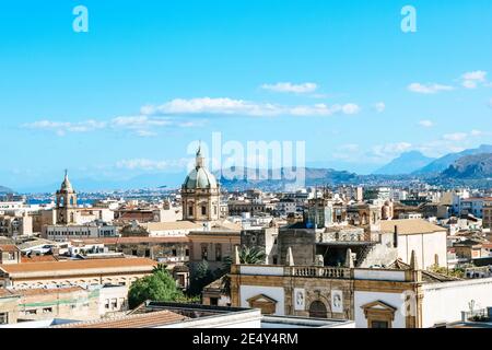 Stadtansicht von Palermo auf der Insel Sizilien in Italien Stockfoto