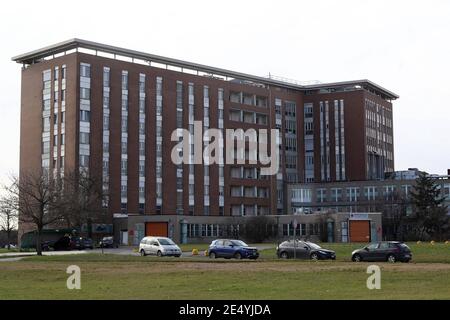 Brescia, Italien. Januar 2021. Verhaftung des Chefarztes Carlo Mosca, Krankenhaus von montichiari, wo er Leiter der Notaufnahme war 25 Januar 2021. Ph Fotolive Filippo Venezia Nur Redaktionelle Verwendung Kredit: Unabhängige Fotoagentur/Alamy Live Nachrichten Stockfoto