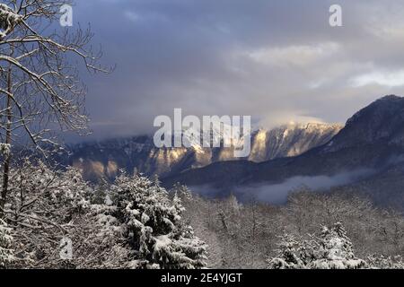 Panorama des Monte Generoso, Italienische Schweiz, nach einem kürzlichen Schneefall Stockfoto