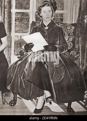 EDITORIAL NUR Prinzessin Margaret, gesehen hier in 1951. Prinzessin Margaret, 1930 – 2002, aka Prinzessin Margaret Rose. Zukünftige Gräfin von Snowden. Jüngere Tochter von König Georg VI. Und Königin Elisabeth. Aus dem Königin-Elisabeth-Krönungsbuch, veröffentlicht 1953. Stockfoto