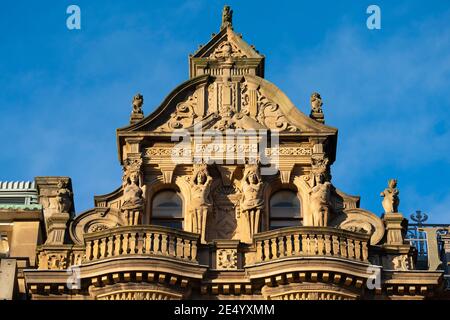 Edinburgh, Schottland, Großbritannien. 25. Januar 2021. Das Kaufhaus Jenners in der Princes Street in Edinburgh kündigt an, dass es am 3. Mai mit Verlust von 200 Arbeitsplätzen dauerhaft schließen wird. Fraser, sein Besitzer, sagt, dass es nicht gelungen ist, mit dem Bauherren anders Polvsen eine Miete zu vereinbaren. Bild: Außenansicht des historischen Kaufhauses in der Princes Street. Iain Masterton/Alamy Live News Stockfoto