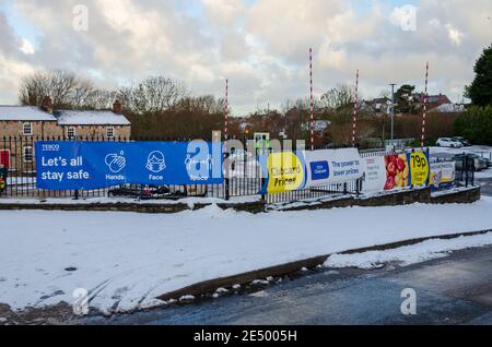 Holywell, Flintshire; Großbritannien: 25. Januar 2021: Aufgrund der Corona-Virus-Pandemie wurde die Gebühr für das Parken im Plas Yn Dre Car Park ausgesetzt. Die Bezahlung Stockfoto