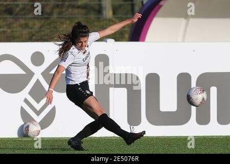 DURHAM, ENGLAND. 24. JANUAR Georgia ROBERT of London Bees während des FA Women's Championship Matches zwischen Durham Women und London Bees im Maiden Castle, Durham City am Sonntag, 24. Januar 2021. (Kredit: Mark Fletcher, Mi News) Kredit: MI Nachrichten & Sport /Alamy Live Nachrichten Stockfoto