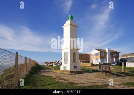 Meridian Monument (George V Memorial) in Peacehaven (East Sussex) - Ausgangspunkt des Greenwich Meridian Trails Stockfoto