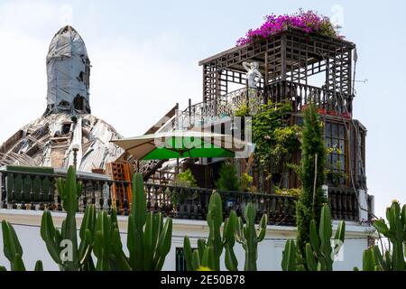 Die beschädigte Kirche La Ermita Kirche Barranco im Böhmischen Bezirk Barranco in Lima, Peru Stockfoto