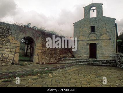 Banari, Sardinien, Italien. romanische Kirche Santa Maria di Cea (eingescannt von Kolordias) Stockfoto