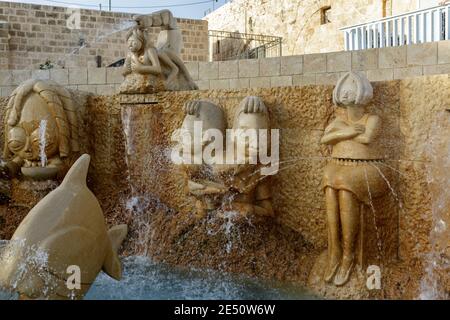 Tierkreisbrunnen auf dem Kedumim-Platz in Old Jaffa Stockfoto