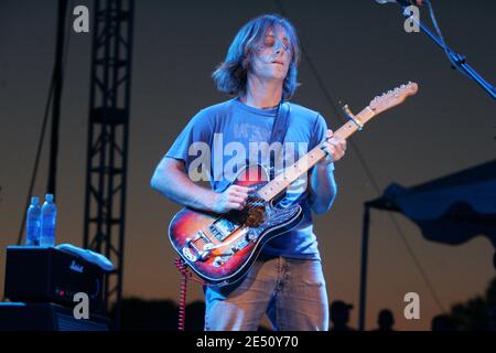 Dan Auerbach von den Black Keys tritt am 25. September 2005 beim Austin City Limits Festival im Zilker Park in Austin Texas auf. Foto von John Davisson/ABACAPRESS.COM Stockfoto