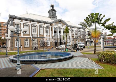Blick auf das Rathaus von Fort de France im französischen Karibikgebiet von Martinique, am 17. April 2008. Vorbereitungen für Begräbnisse des französisch-karibischen Dichters und ehemaligen Bürgermeisters von Fort de France Aime Cesaire. Foto von Patrice Coppee/ABACAPRESS.COM Stockfoto