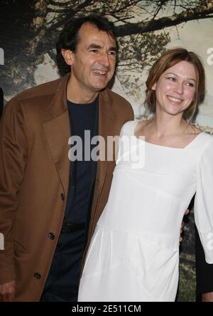 Albert Dupontel und Marie-Josee Croze nehmen an der Premiere von 2 Jours A Tuer' Teil, die am 21. April 2008 im Marignan-Theater in Paris, Frankreich, stattfand. Foto von Denis Guignebourg/ABACAPRESS.COM Stockfoto