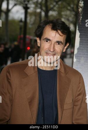 Schauspieler Albert Dupontel nimmt an der Premiere von 2 Jours A Tuer' Teil, die am 21. April 2008 im Marignan-Theater in Paris, Frankreich, stattfand. Foto von Denis Guignebourg/ABACAPRESS.COM Stockfoto