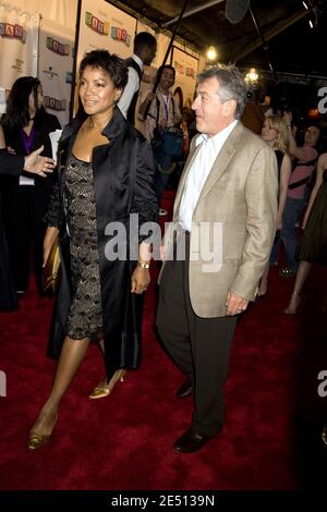 Grace Hightower und Robert De Niro besuchen am 23. April 2008 die Weltpremiere von "Baby Mama" am Eröffnungsabend des Tribeca Film Festivals im Ziegfeld Theater in New York City, NY, USA. Foto von David Miller/ABACAPRESS.COM Stockfoto