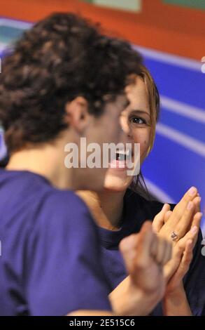 Der Franzose Laure Manaudou und sein Freund Benjamin Stasiulis nehmen am 27. April 2008 an den französischen Schwimmmeisterschaften in Dunkerque, Frankreich, Teil. Foto von Christophe Guibbaud/Cameleon/ABACAPRESS.COM Stockfoto