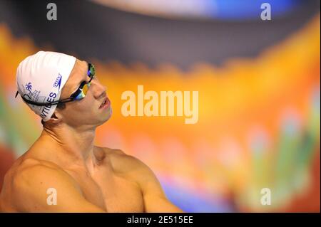 Der Franzose Alain Bernard tritt bei den französischen Schwimmmeisterschaften in Dunkerque, Frankreich, am 27. April 2008 auf 50 m Freistil bei den Männern an. Foto von Christophe Guibbaud/Cameleon/ABACAPRESS.COM Stockfoto