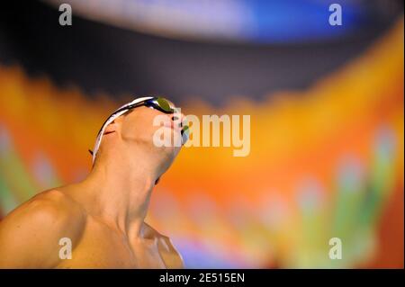 Der Franzose Alain Bernard tritt bei den französischen Schwimmmeisterschaften in Dunkerque, Frankreich, am 27. April 2008 auf 50 m Freistil bei den Männern an. Foto von Christophe Guibbaud/Cameleon/ABACAPRESS.COM Stockfoto