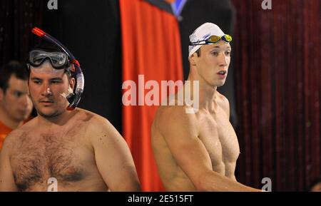 Der Franzose Alain Bernard tritt bei den französischen Schwimmmeisterschaften in Dunkerque, Frankreich, am 27. April 2008 auf 50 m Freistil bei den Männern an. Foto von Christophe Guibbaud/Cameleon/ABACAPRESS.COM Stockfoto