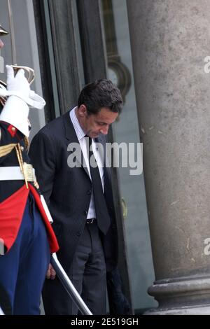 Der französische Präsident Nicolas Sarkozy erwartet Somalias Präsident Abdullahi Yusuf Ahmed am 5. Mai 2008 im Elysee-Palast in Paris. Foto von Mousse/ABACAPRESS.COM Stockfoto