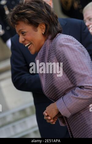 Kanadas Generalgouverneur Michaelle Jean nach ihrem Treffen mit dem französischen Präsidenten Nicolas Sarkozy im Elysee-Palast in Paris, Frankreich am 6. Mai 2008. Foto von Mehdi Taamallah/ABACAPRESS.COM Stockfoto