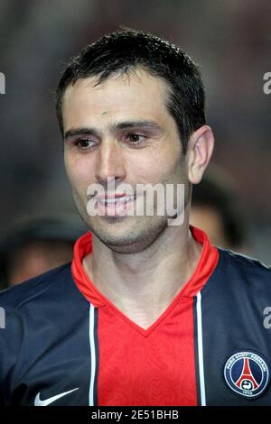 PSG-Kapitän Pedro Miguel Pauleta reagiert am Ende seines letzten französischen Fußballspiels der Ersten Liga, das zwischen ihrem Team während des französischen Fußballspiels der Ersten Liga gespielt wurde, Paris Saint-Germain vs. Als Saint-Etienne im Parc des Princes Stadion in Paris, Frankreich am 10. Mai 2008. Das Spiel endete in einem Unentschieden von 1-1. Foto von Mehdi Taamallah/Cameleon/ABACAPRESS.COM Stockfoto