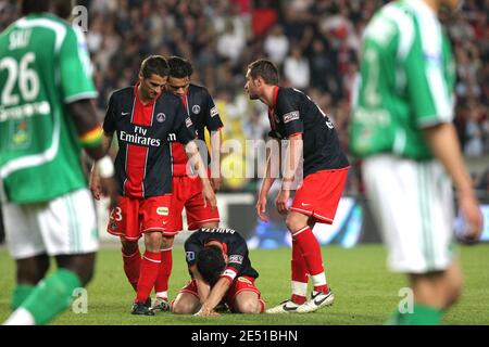 PSG-Kapitän Pedro Miguel Pauleta reagiert am Ende seines letzten französischen Fußballspiels der Ersten Liga, das zwischen ihrem Team während des französischen Fußballspiels der Ersten Liga gespielt wurde, Paris Saint-Germain vs. Als Saint-Etienne im Parc des Princes Stadion in Paris, Frankreich am 10. Mai 2008. Das Spiel endete in einem Unentschieden von 1-1. Foto von Mehdi Taamallah/Cameleon/ABACAPRESS.COM Stockfoto