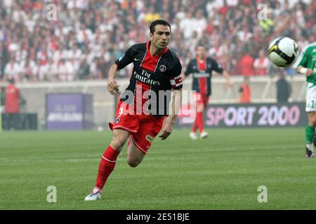 PSG-Kapitän Pedro Miguel Pauleta in Aktion während der Französisch First League Soccer Spiel, Paris Saint-Germain gegen als Saint-Etienne im Parc des Princes Stadion in Paris, Frankreich am 10. Mai 2008. Das Spiel endete in einem Unentschieden von 1-1. Foto von Mehdi Taamallah/Cameleon/ABACAPRESS.COM Stockfoto