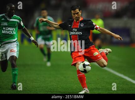 PSG-Kapitän Pedro Miguel Pauleta in Aktion während der Französisch First League Soccer Spiel, Paris Saint-Germain gegen ALS Saint-Etienne im Parc des Princes Stadion in Paris, Frankreich am 10. Mai 2008. Das Spiel endete in einem Unentschieden von 1-1. Foto von McMay Steeve/Cameleon/ABACAPRESS.COM Stockfoto