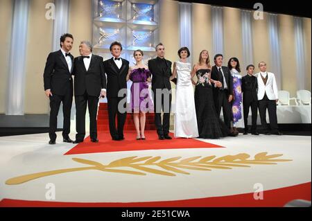 Jury-Präsident Sean Penn und die Jurymitglieder bei der 61. Eröffnungsfeier des Filmfestivals in Cannes im Palais des Festivals in Cannes, Frankreich, 14. Mai 2008. Foto von Hahn-Nebinger-Orban/ABACAPRESS.COM Stockfoto